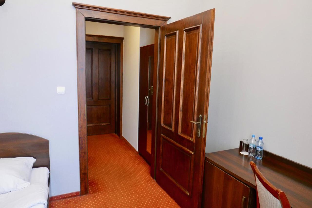 Staromiejski Piwowar Hotel Legnica Luaran gambar